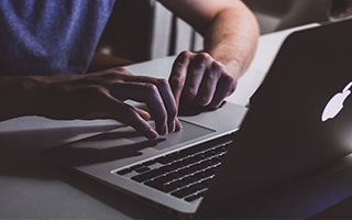 开云电竞-高科技赛车空气动力学：减少阻力的秘密，f1赛车空气动力学